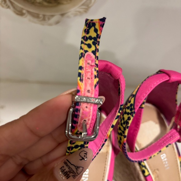 Gianni Bini Bold Color Pink and Blue Heels with Floral Accents 6.5 - Picture 11 of 11